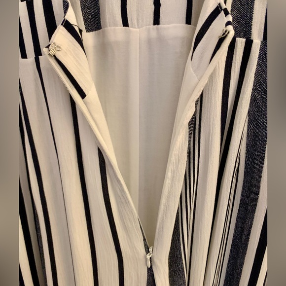 Lulu’s Off-White/Black Striped Romper Jumpsuit Size L - Picture 7 of 11